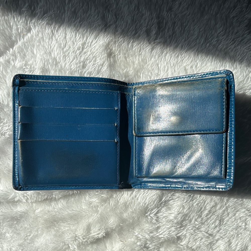 Louis Vuitton Deep Blue Card Holder damaged - Picture 2 of 6